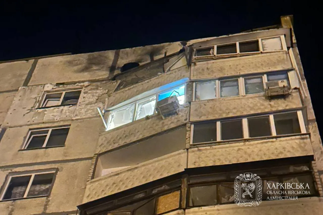 У Харкові після атаки дрона постраждали четверо людей, серед них