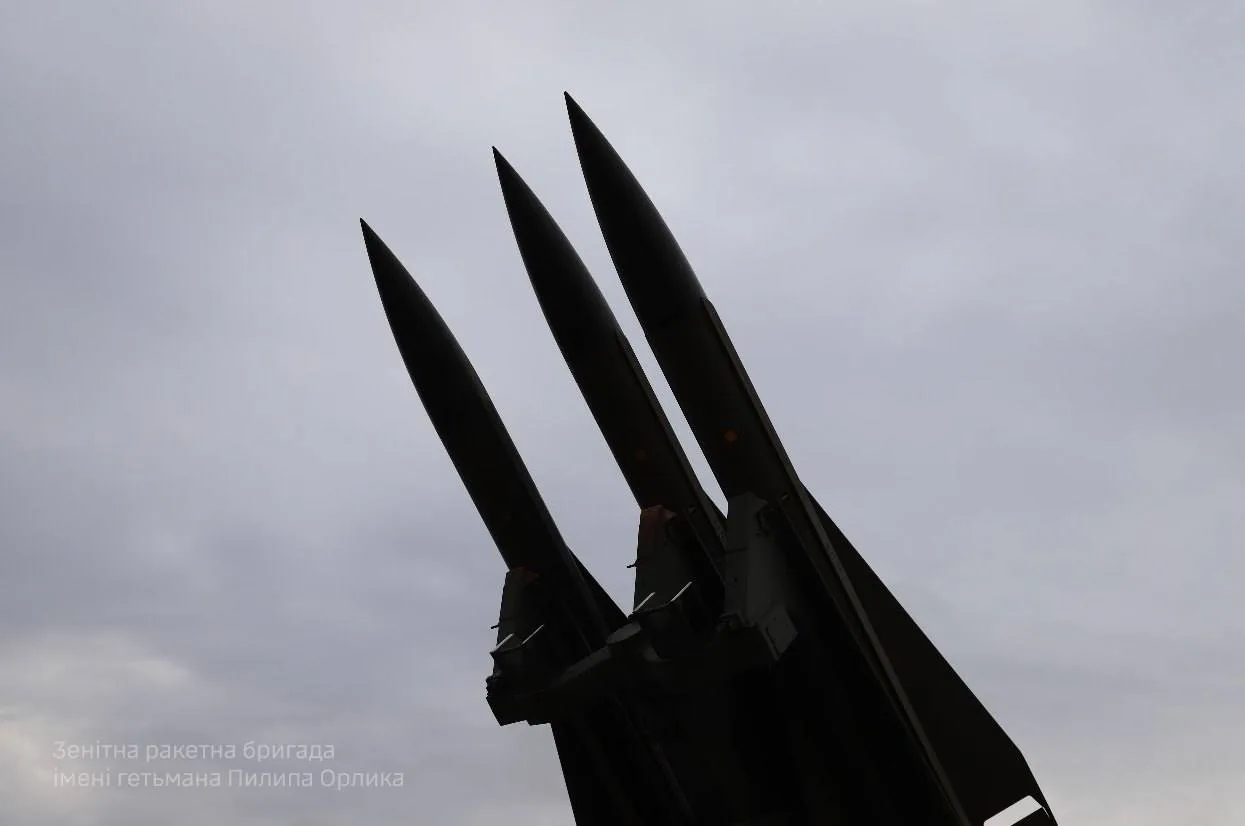 росія атакувала трьома "Кинджалами", знешкоджено 41 з 56 ракет і 652 з 675 дронів