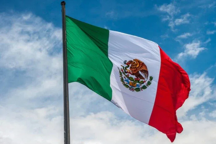 In the Mexican state of Puebla, armed attackers killed 10 people