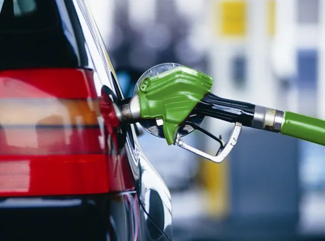 UK to allow imports of fuel produced from Russian oil