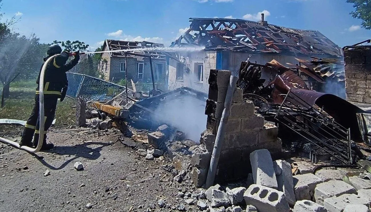 Понад 30 ударів по Дніпропетровщині завдала рф - загинула жінка, є поранені
