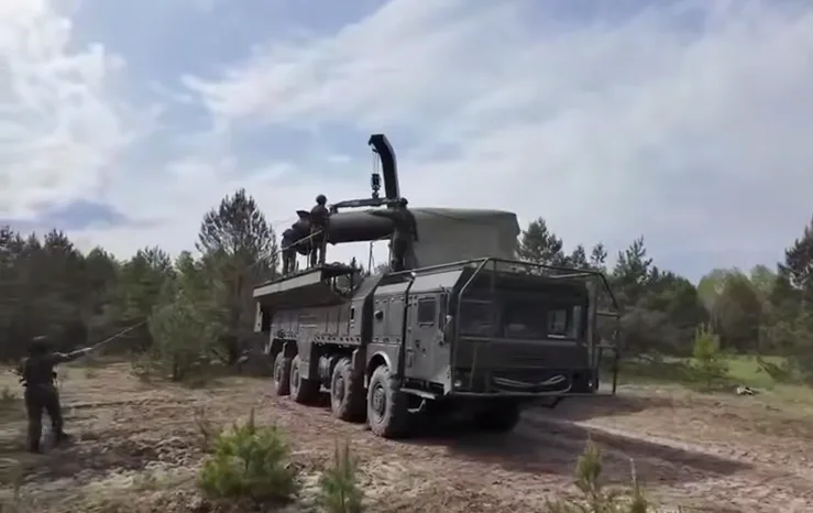 росія показала кадри доставки ядерних боєприпасів до білорусі