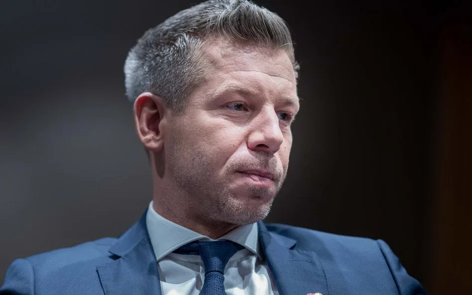 Magyar stated that over 100,000 Hungarians live in Zakarpattia "without basic human rights"