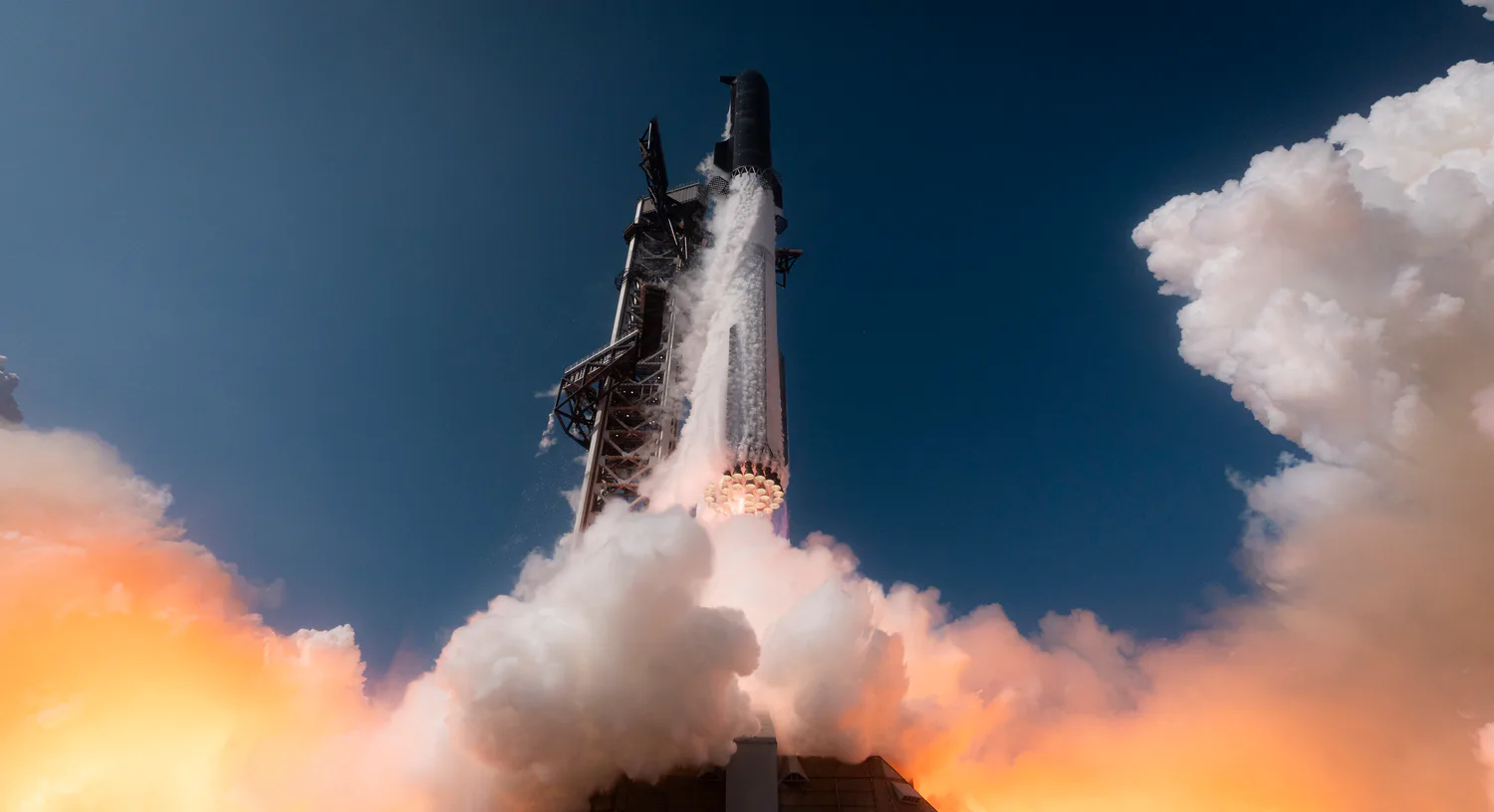 SpaceX провела перший успішний запуск ракети Starship версії V3