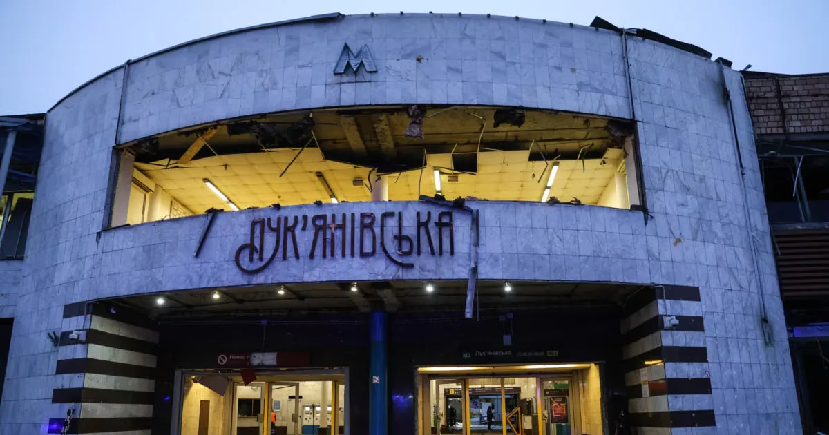 У Києві відновила роботу станція метро "Лук’янівська"