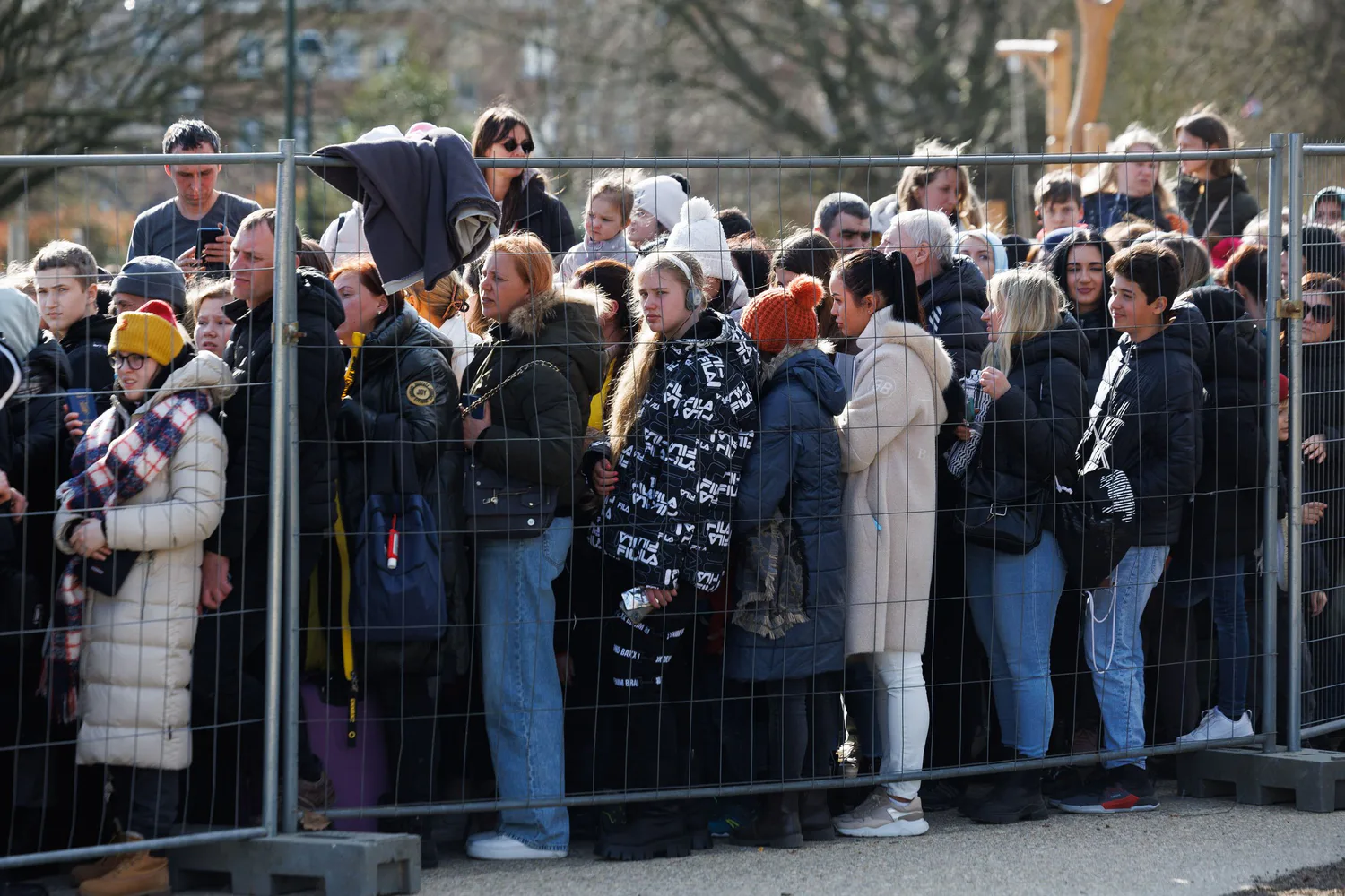 The war is rapidly shrinking Ukraine's population, and even EU accession will not stop the demographic crisis - EUobserver