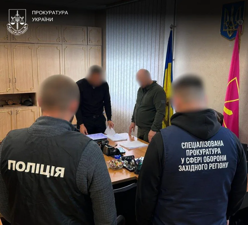 Посадовці ТЦК фіктивно "мобілізували" 276 людей у схемі з "паперовою армією" - Генпрокурор