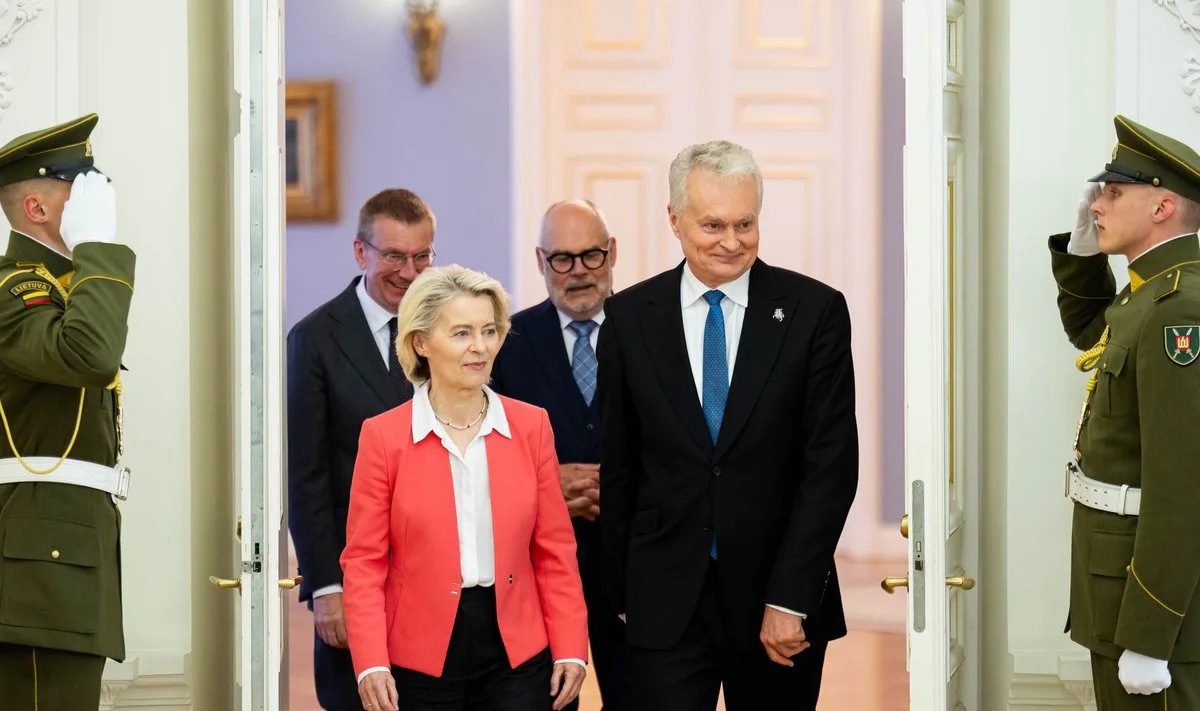 Президент Литви заявив, що небо над країнами Балтії вже не є достатньо безпечним