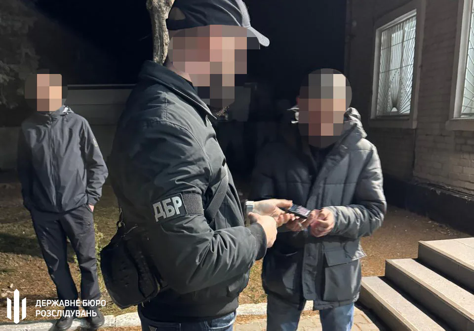Зламали руку і застосували електрошокер - на Волині посадовця ТЦК судитимуть за побиття 60-річного чоловіка