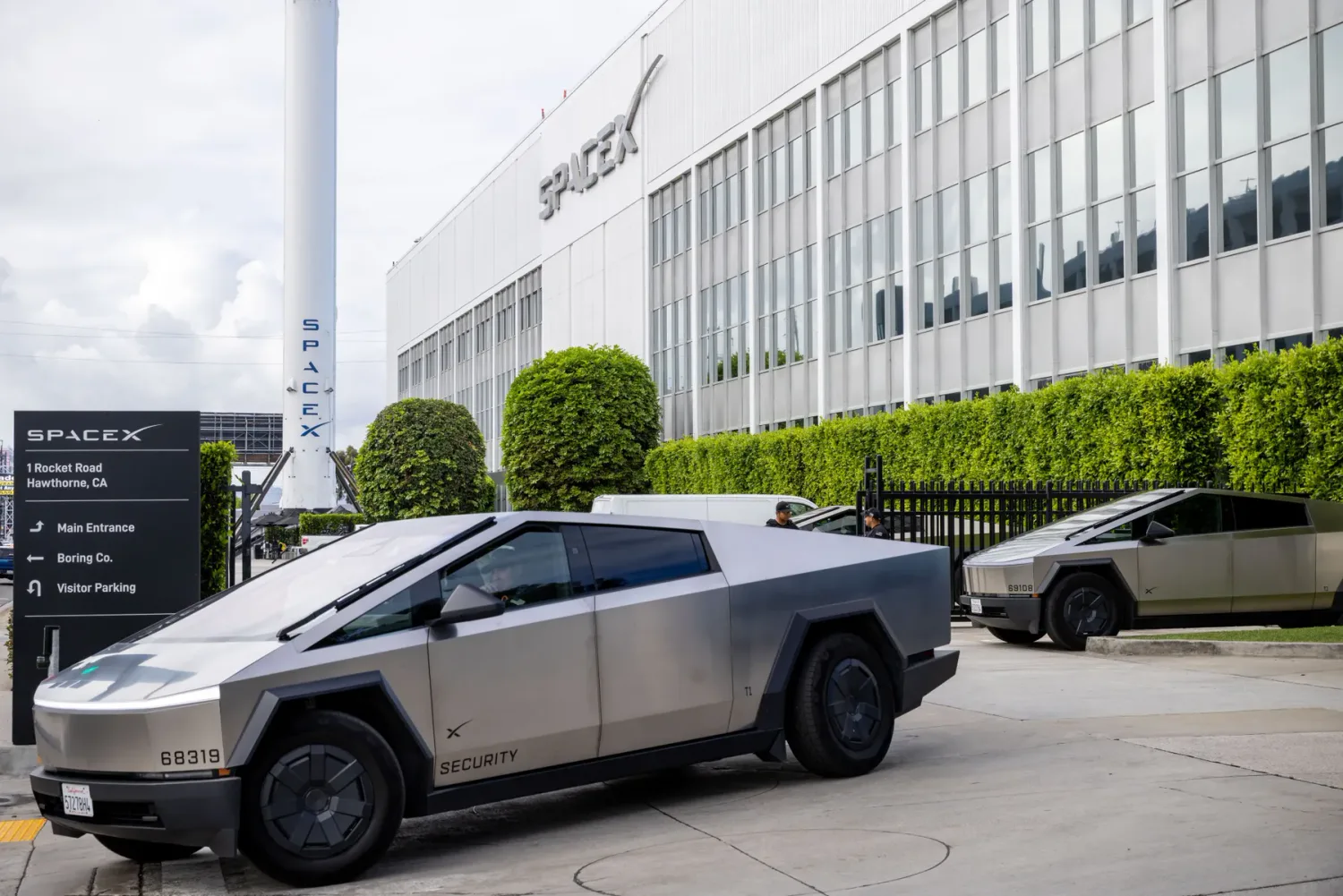 Один із провідних інвесторів SpaceX заявив про неминуче злиття компанії з Tesla