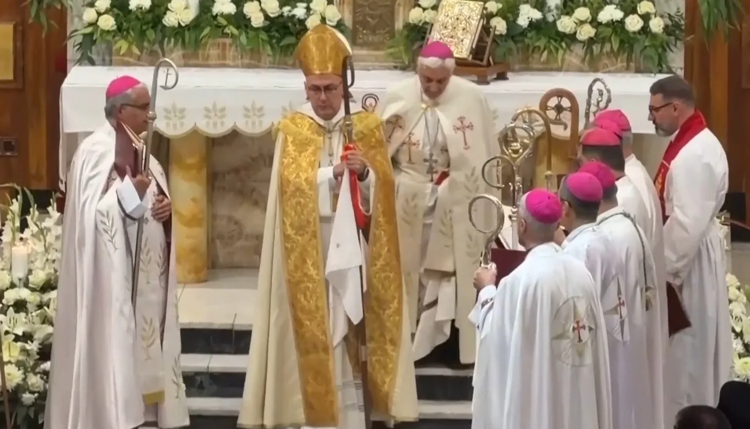 New head of the Chaldean Catholic Church takes office in Baghdad
