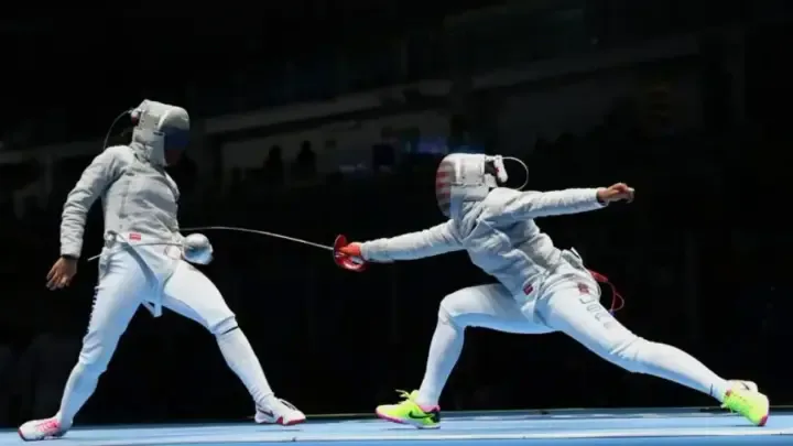 International Fencing Federation allows Russians and Belarusians to compete under national flags