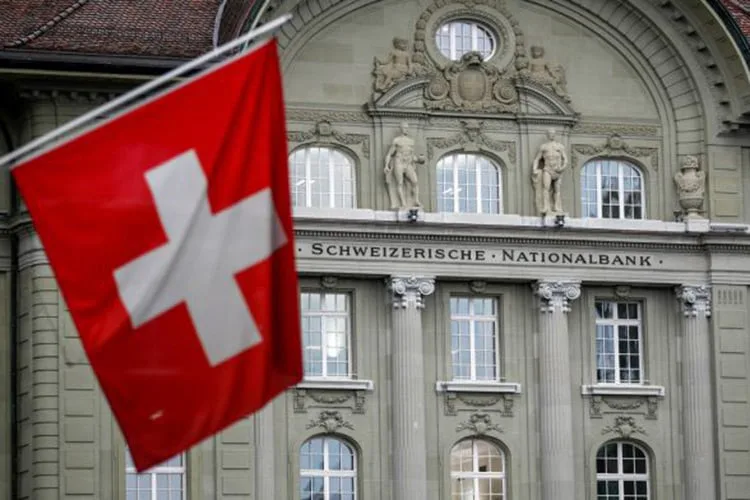 Swiss funds with assets over $270 billion plan to divest from oil giants' bonds