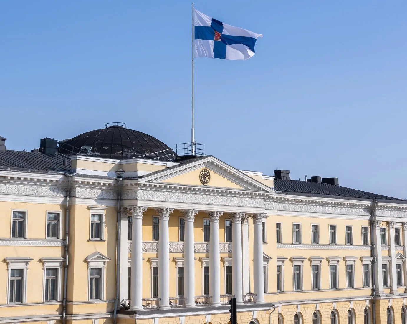 Finland allows employees to stop working during air raid alerts without loss of pay