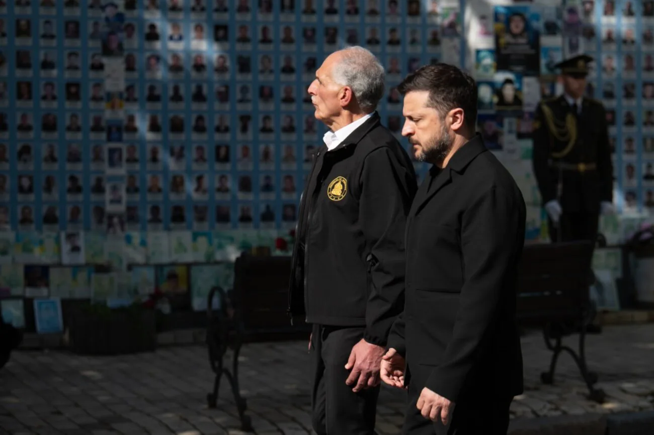 President of Honduras began his first visit to Ukraine by honoring fallen soldiers