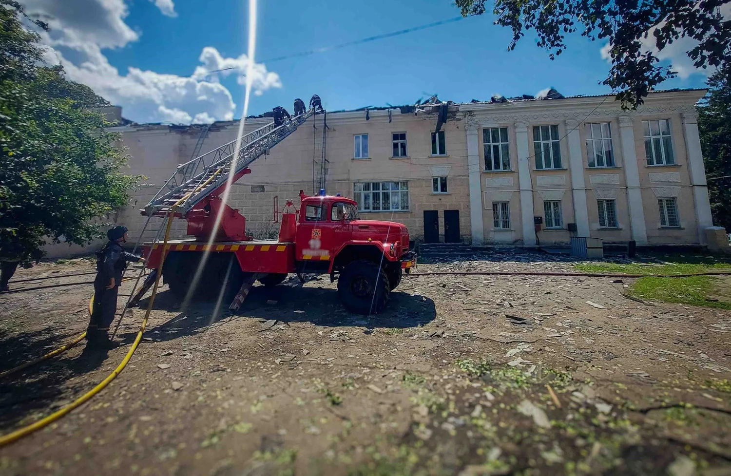 Russian strike on a cinema in the center of Konotop - 4 people injured