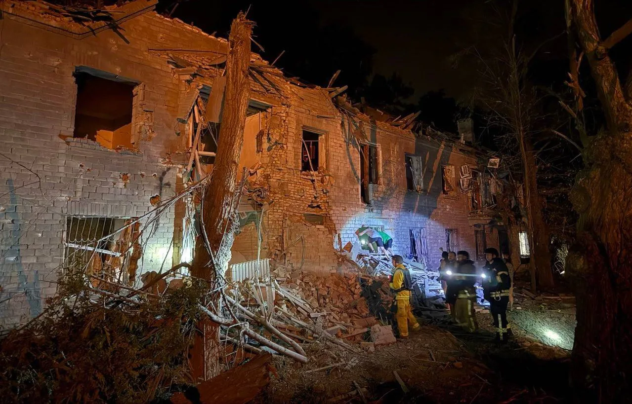 The enemy struck Zaporizhzhia again, a woman was injured, people are under the rubble