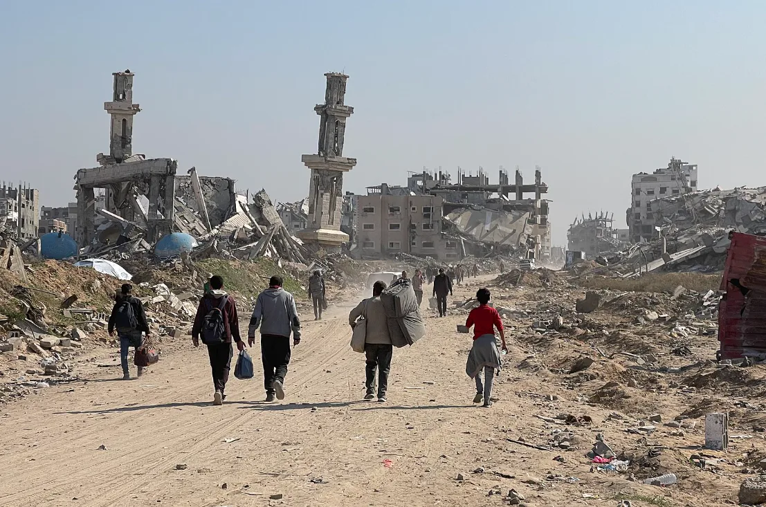 Israel struck new targets in Gaza, among the dead a whole family with three children