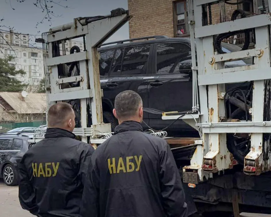 A group of schemers with National Guard officials received suspicions under a scheme worth UAH 150 million, elite cars and real estate seized - SAPO