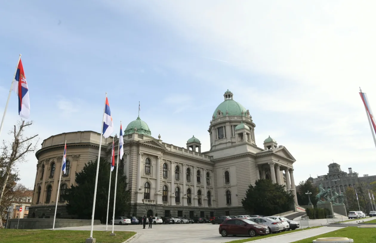 The Parliament of Serbia will consider a vote of no confidence in the government on July 27