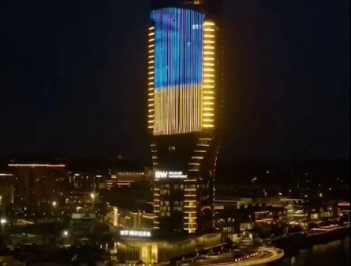 In Belgrade, the tallest skyscraper was lit up in the colors of the Ukrainian flag to mark Zelenskyy's visit
