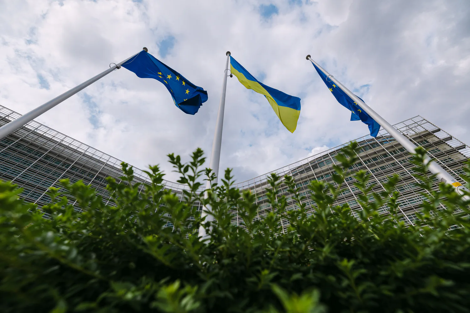 EU is in contact with Ukraine regarding a €220 million grant for farmers and is monitoring the situation in the Black Sea amid Russia's attacks