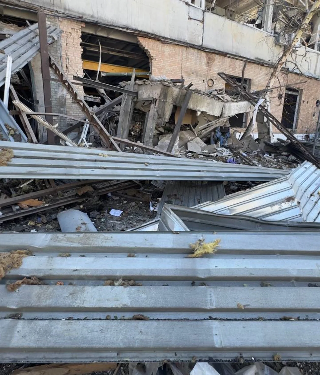 Russia's attack on Kyiv damaged the office of the Nash Format publishing house and destroyed the Petrivka book market