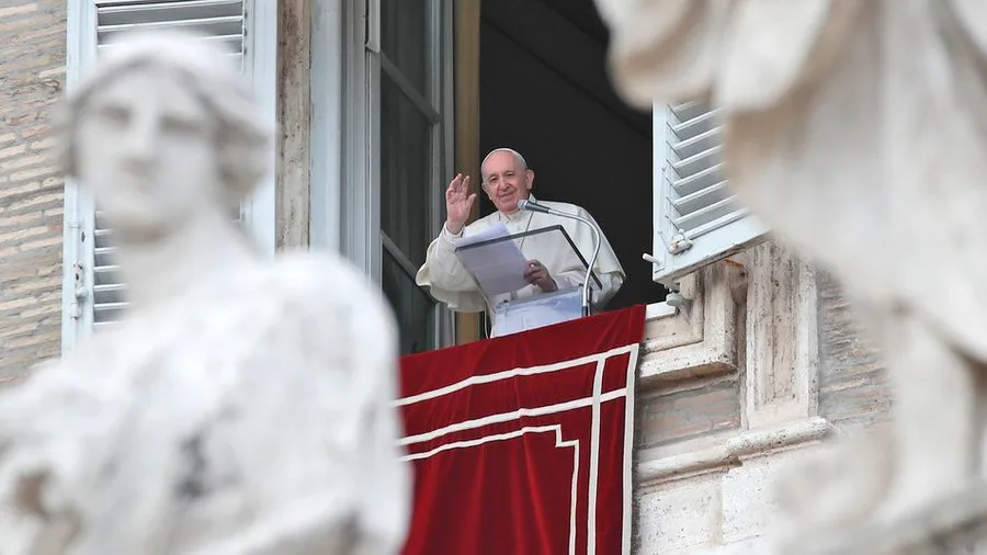 In the Russian edition of the Pope’s autobiography, passages about LGBT people were censored