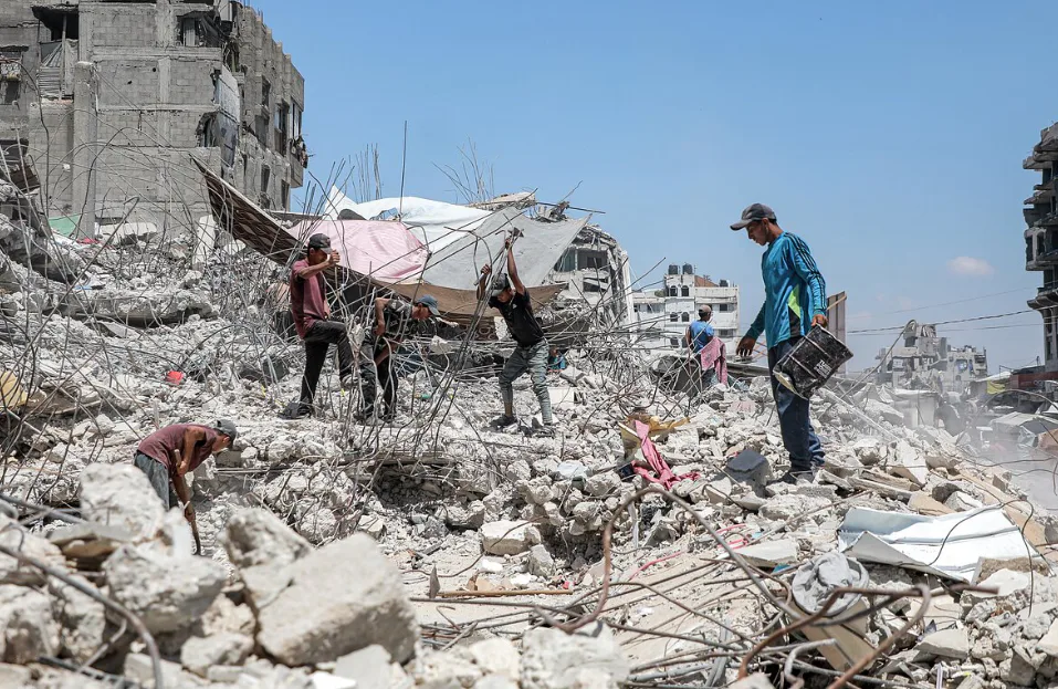 Israeli strike on the Gaza Strip kills six people
