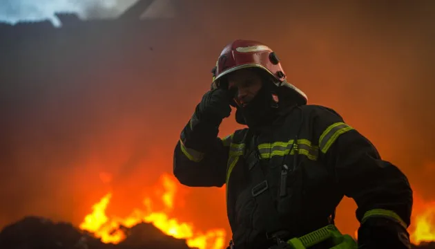 In a Kyiv business center, one person was found dead and two injured after drone debris fell — mayor