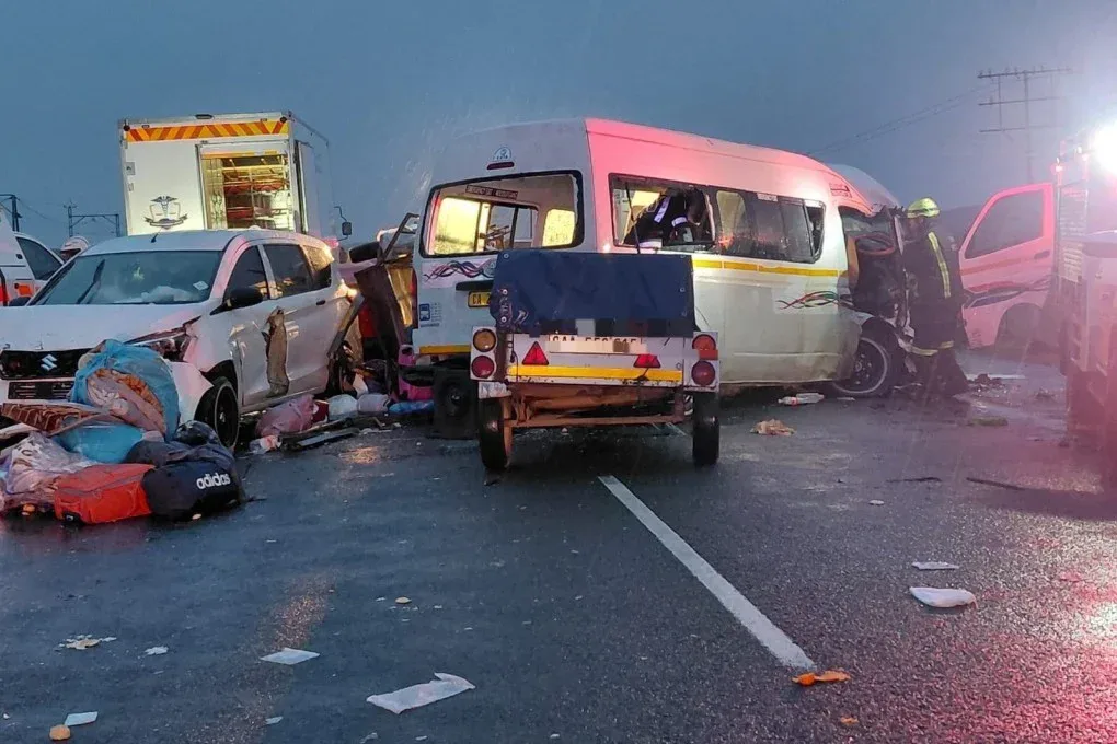 A major road accident in South Africa claimed 21 lives