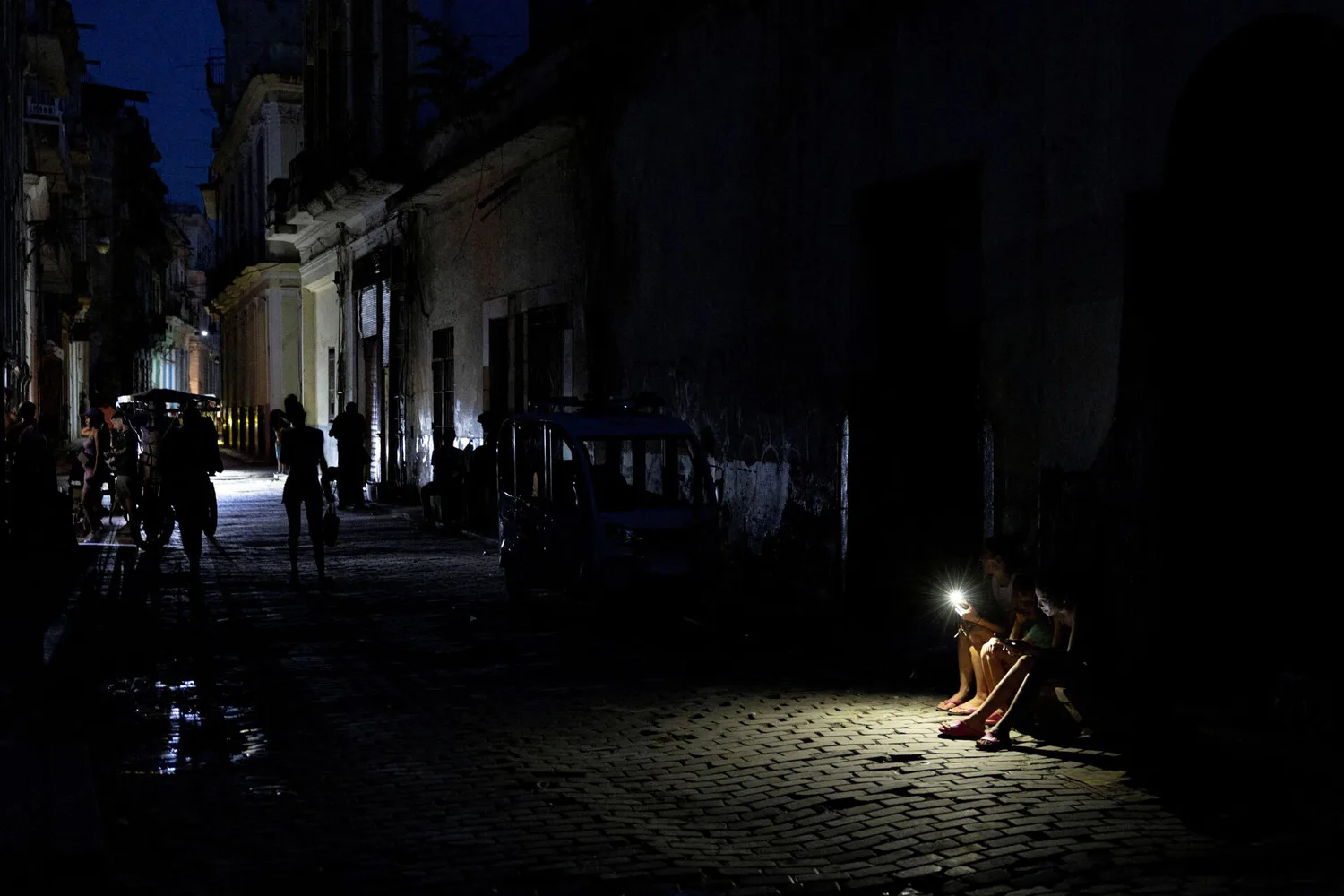 Cuba's power grid collapsed, leaving the island without electricity