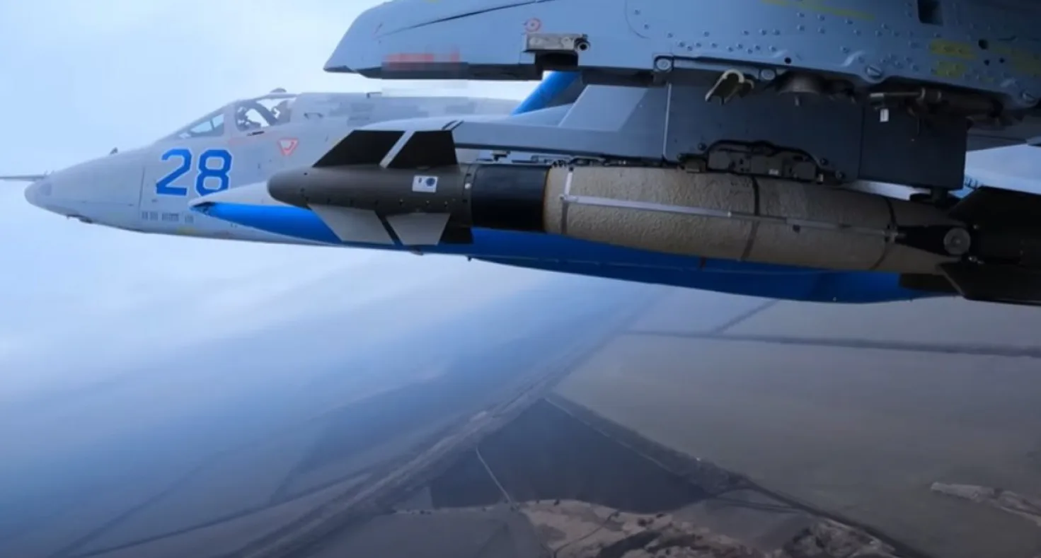 Ukrainian Su-25 with AASM Hammer
