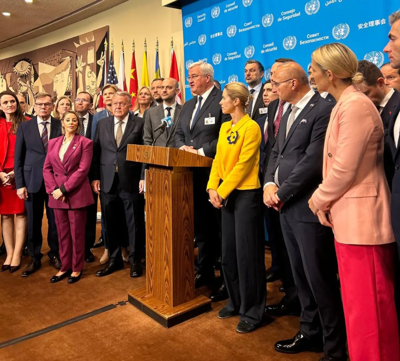 More than 50 UN countries called on Russia to immediately cease fire in Ukraine