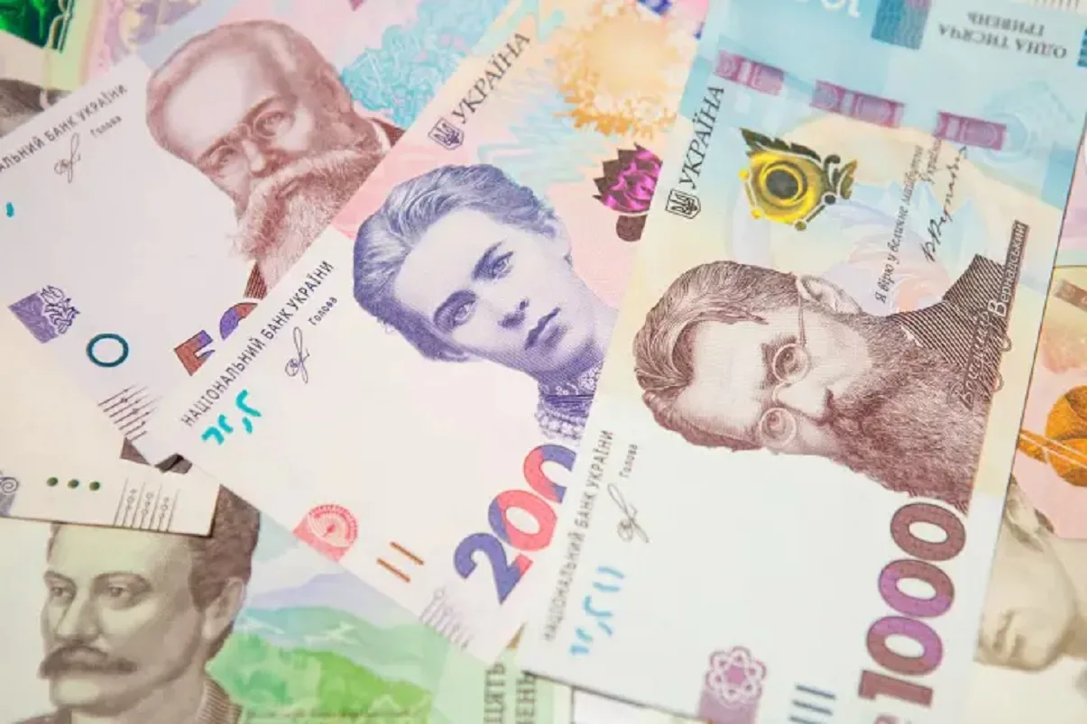 The average salary in Ukraine decreased by 1.1% in August, the State Statistics Service reports