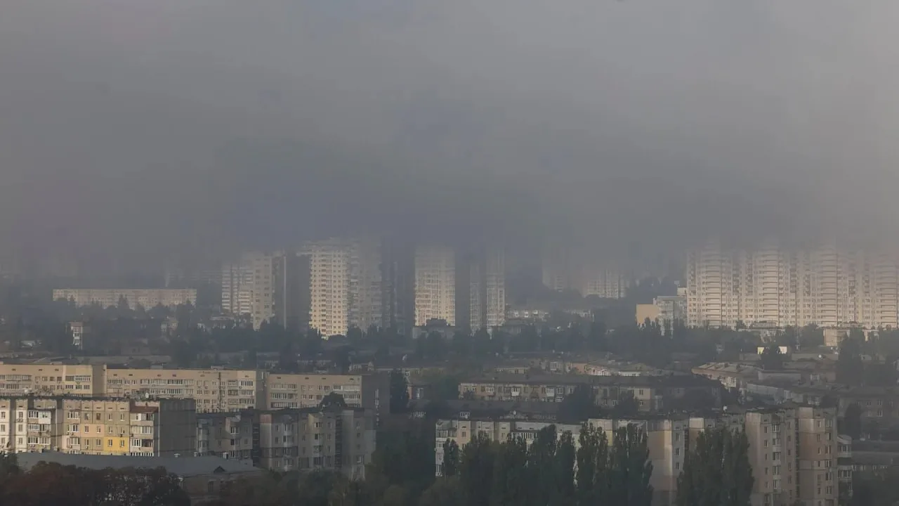After Russian strikes, Kyiv is covered in smoke and soot: the air is becoming dangerous for residents – BILD