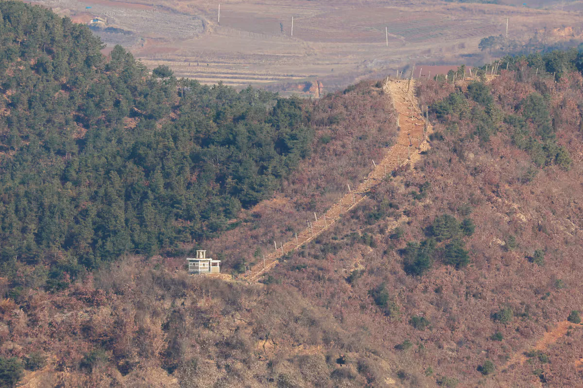 North Korea threatened South Korea with tough measures over accusations related to the "landmine incident"