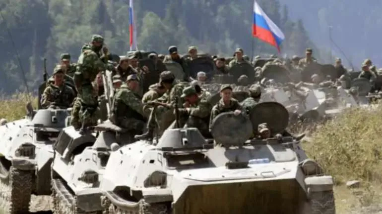 Russia will spend a record $200 billion on the war this year — Bloomberg