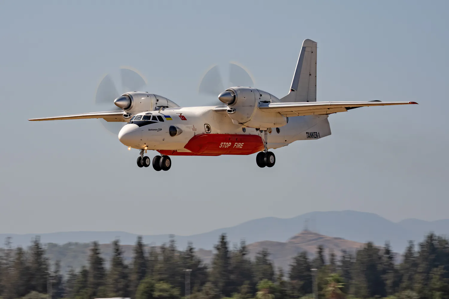 Firefighting aviation is more than just an aircraft: how XENA organizes international forest-firefighting operations