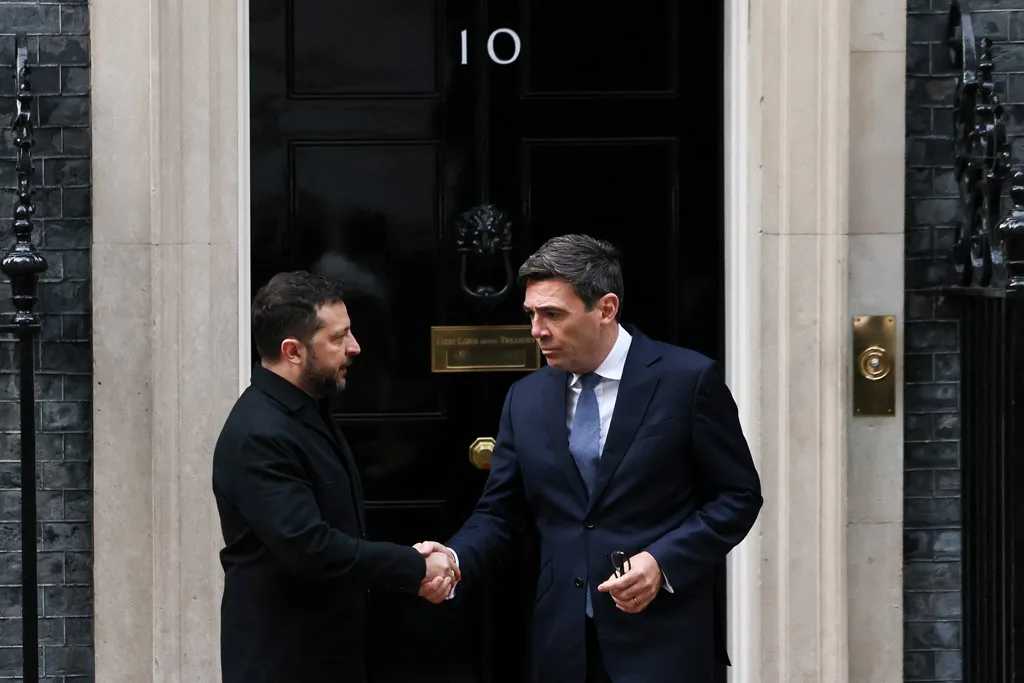 The British prime minister said he would "try to restore relations" between Ukraine and the United States