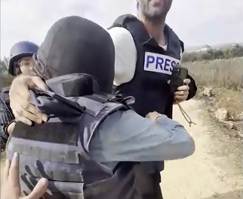 Israeli settlers attacked Palestinians in the West Bank: they burned olive trees and injured a journalist